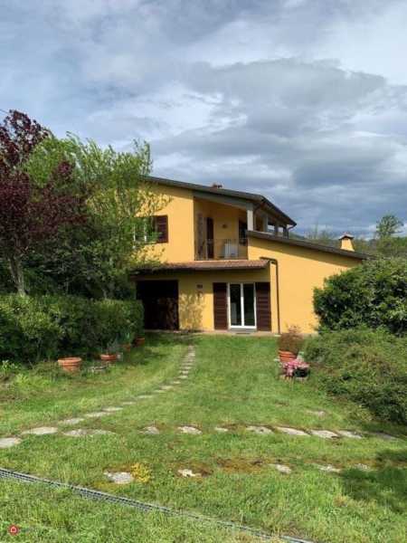 Villa in Vendita ad Carro - 499000 Euro