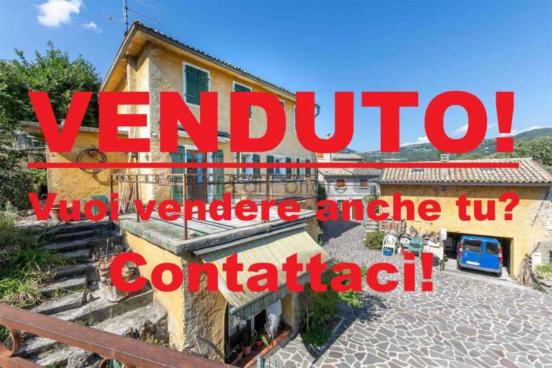 Rustico-Casale-Corte in Vendita ad Caprino Veronese - 220000 Euro
