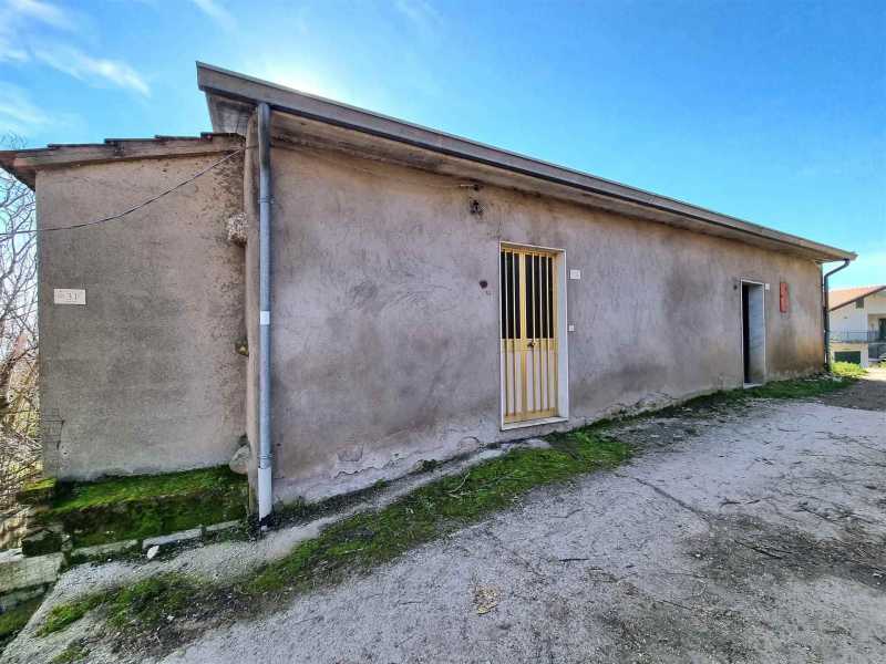 Rustico-Casale-Corte in Vendita ad Santa Paolina - 8000 Euro