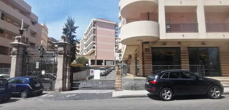 Magazzino in Vendita ad Messina - 290000 Euro