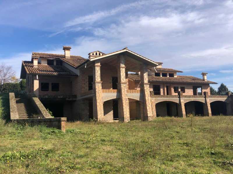 Villa in Vendita ad Civita Castellana - 380000 Euro