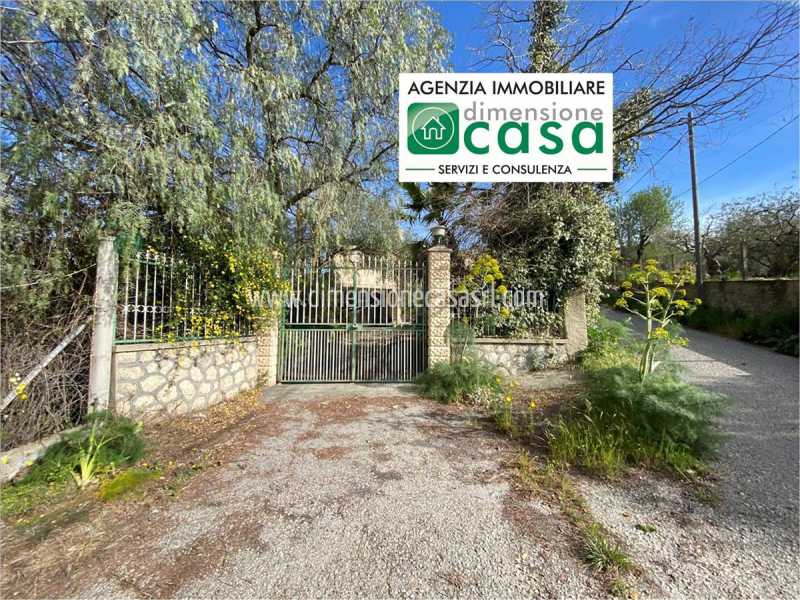 Villa in Vendita ad Caltanissetta - 39000 Euro