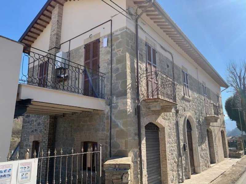 Casa Indipendente in Vendita ad Roccafluvione - 200000 Euro