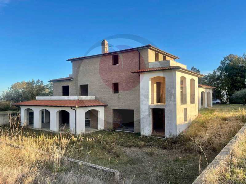 Villa Singola in Vendita ad Mozzagrogna - 215000 Euro