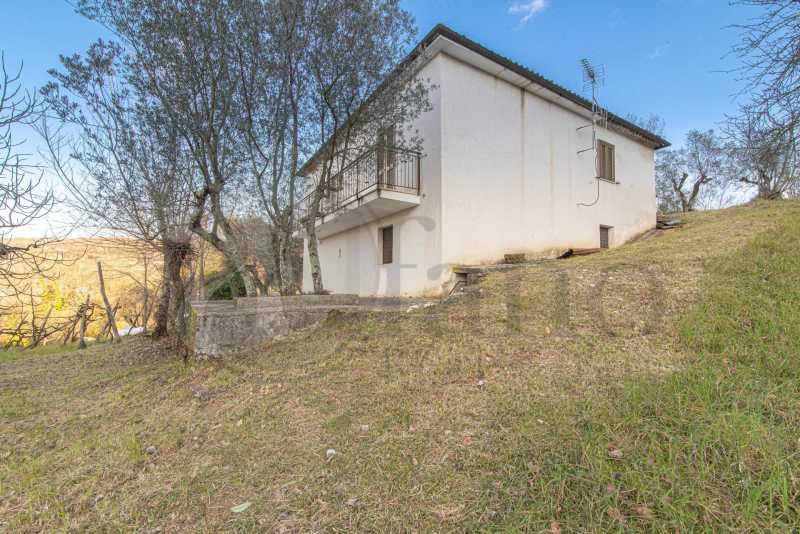 Rustico-Casale-Corte in Vendita ad Arpino - 130000 Euro