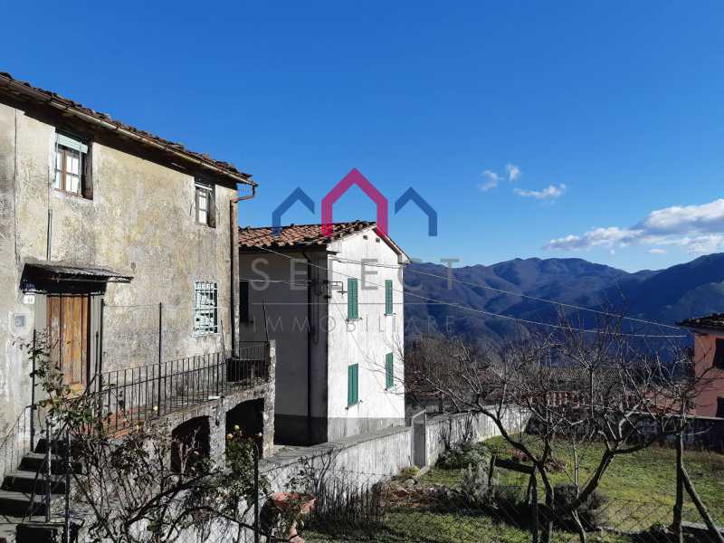 Casa Semi indipendente in Vendita ad Borgo a Mozzano - 30000 Euro