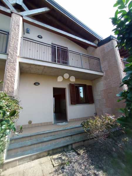 Villa a Schiera in Vendita ad Cavenago D`adda - 130000 Euro