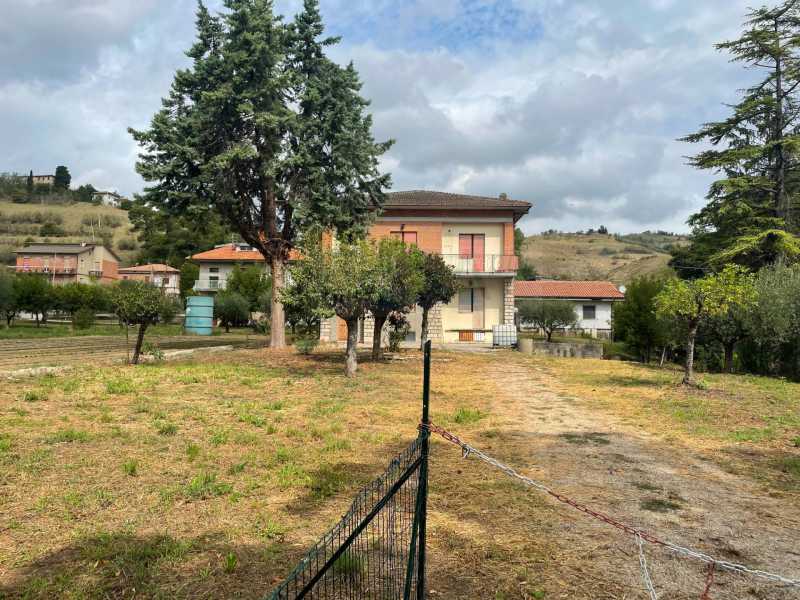 Casa Indipendente in Vendita ad Ascoli Piceno - 210000 Euro