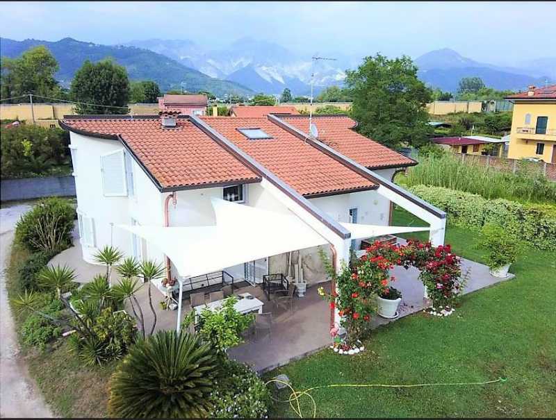 Villa in Vendita ad Carrara - 850000 Euro