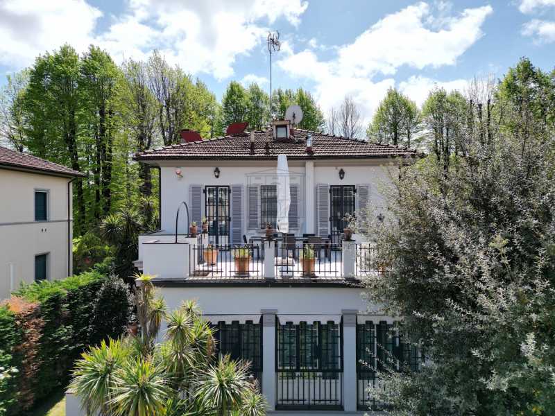 Villa in Vendita ad Lucca