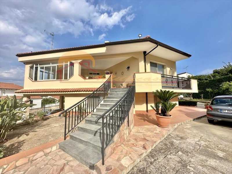 Villa in Vendita ad Siracusa - 300000 Euro