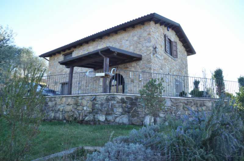 Villa in Vendita ad Fivizzano - 800000 Euro