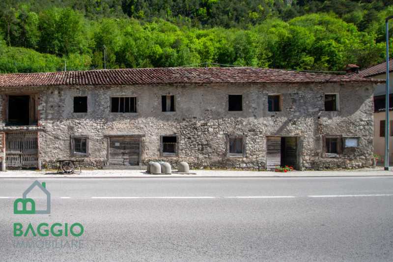 Magazzino in Vendita ad la Valle Agordina - 90000 Euro