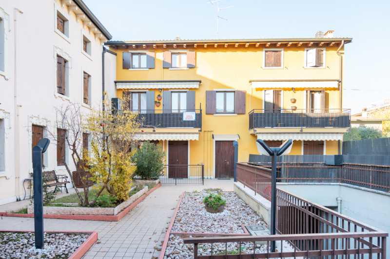 Appartamento in Vendita ad Pescantina - 148000 Euro