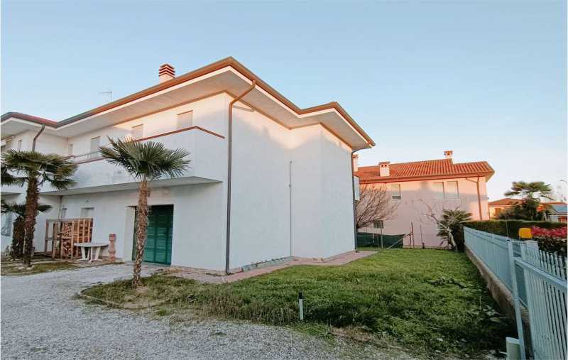 villa bifamiliare in Vendita ad Costa di Rovigo - 120000 Euro