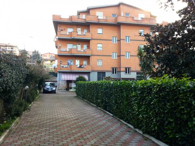 Appartamento in Vendita ad Roma - 235000 Euro