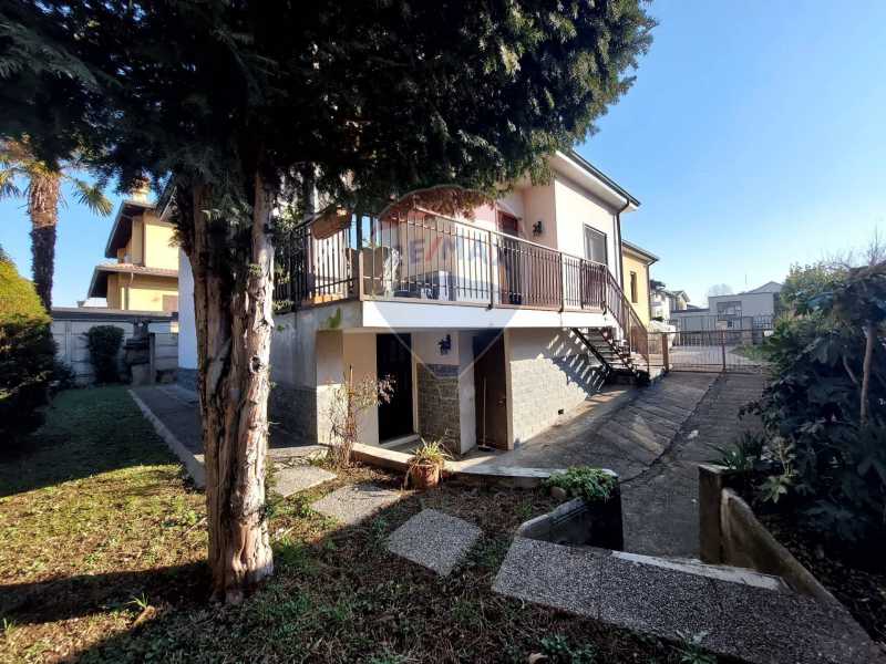 Casa Indipendente in Vendita ad Lainate - 248000 Euro