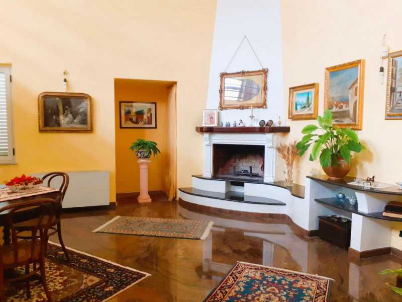 Villa in Vendita ad Bivona - 650000 Euro