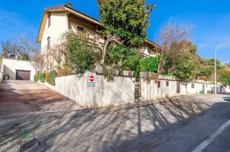 Villa a Schiera in Vendita ad Sasso Marconi - 450000 Euro