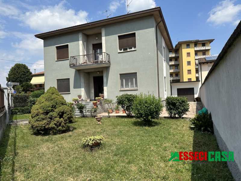Villa in Vendita ad Arzago D`adda - 265000 Euro