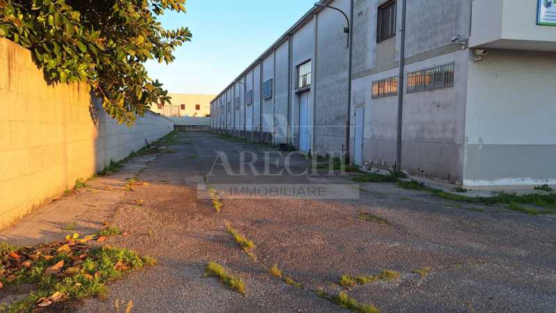 Terreno industriale in Affitto ad Salerno - 1200 Euro