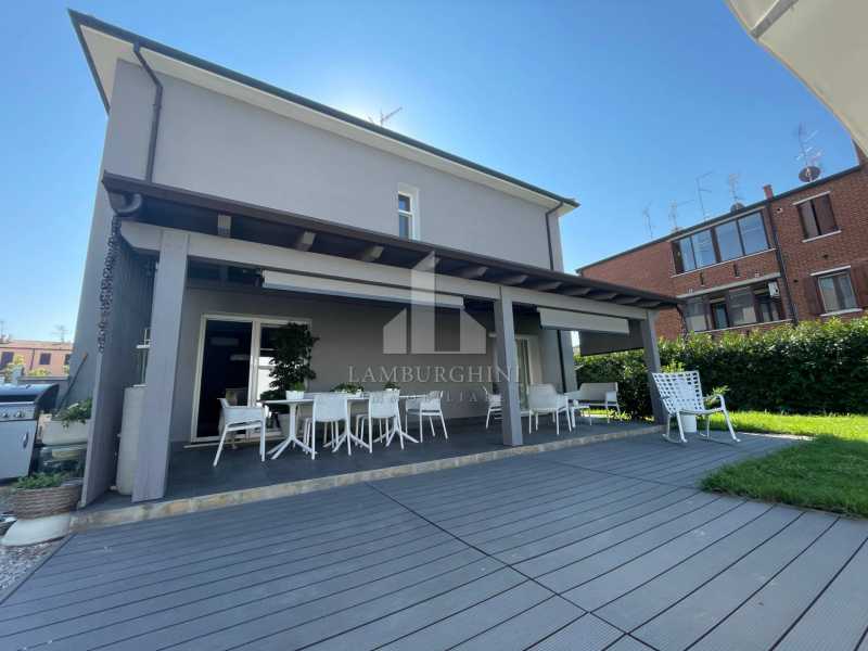 Villa in Vendita ad Ferrara - 450000 Euro