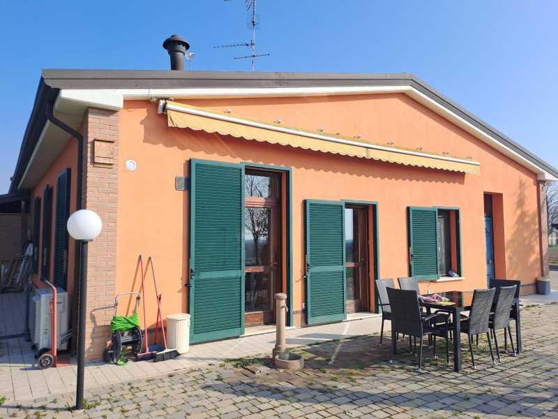 Casa Indipendente in Vendita ad Ferrara - 150000 Euro