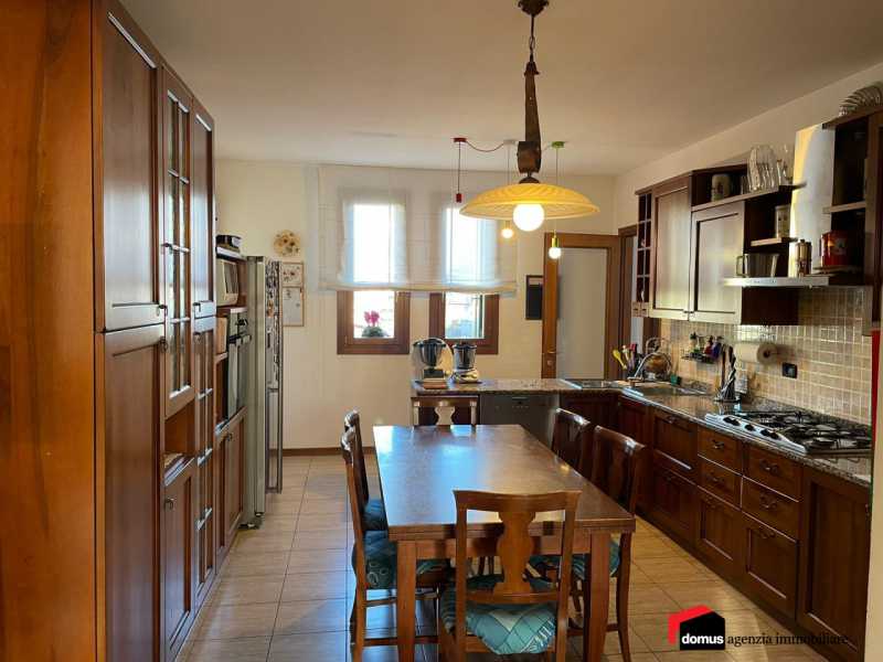 Appartamento in Vendita ad Zugliano - 80000 Euro