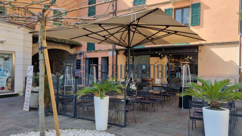 Bar in Vendita ad Desenzano del Garda - 195000 Euro