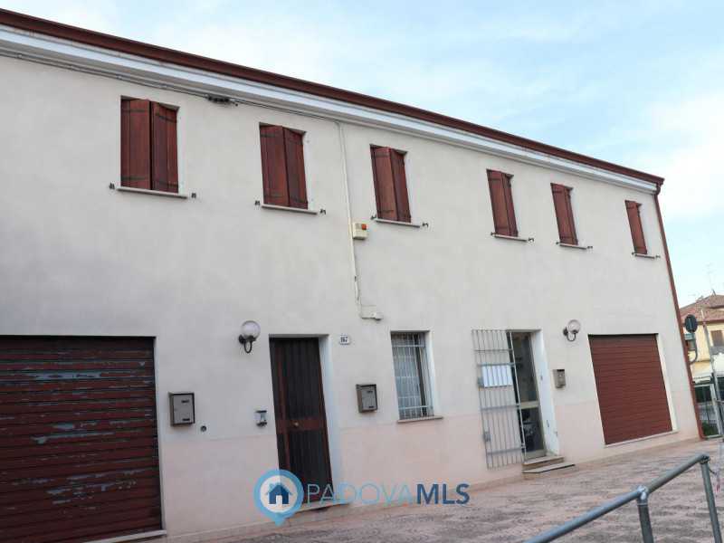 Edificio-Stabile-Palazzo in Vendita ad Padova - 335000 Euro