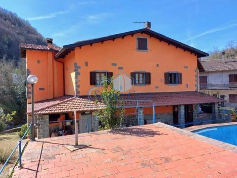 Rustico-Casale-Corte in Vendita ad Fivizzano - 300000 Euro