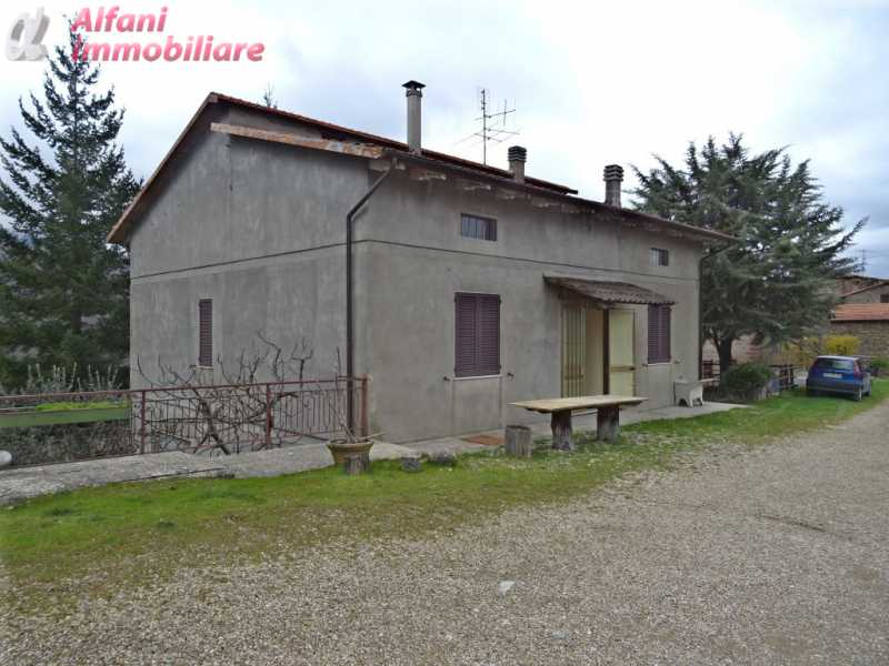 Casa Indipendente in Vendita a Ortignano Raggiolo - 350000 Euro