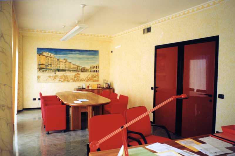 Ufficio in Vendita ad Verona - 270000 Euro compreso di parte dell`arredo