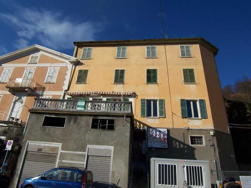 Edificio-Stabile-Palazzo in Vendita ad Cossogno - 390000 Euro