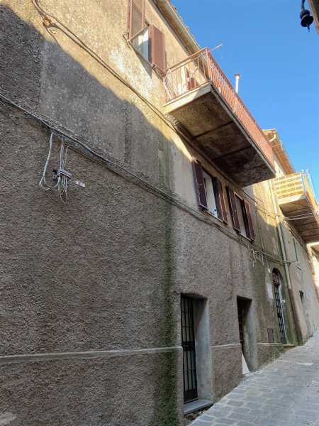 Edificio-Stabile-Palazzo in Vendita ad Cinigiano - 35000 Euro