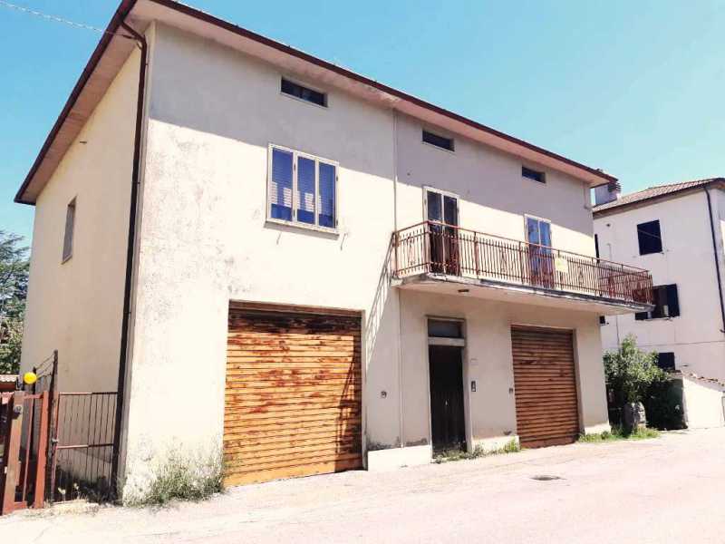 Villa Singola in Vendita ad Castel del Piano - 130000 Euro
