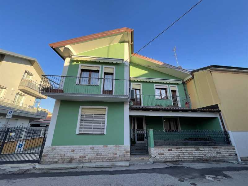 Casa Indipendente in Vendita ad Chioggia - 435000 Euro