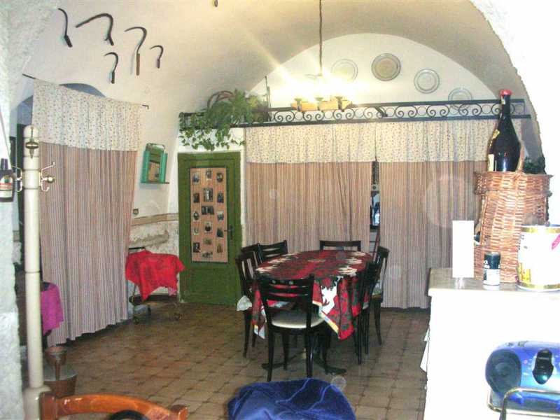 Casa Indipendente in Vendita ad Canosa di Puglia - 50000 Euro