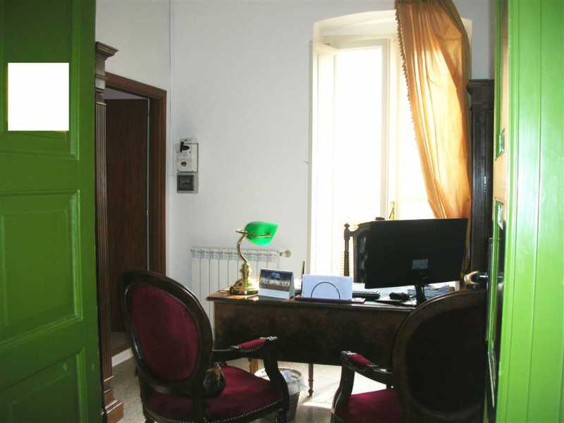 Ufficio in Affitto ad Canosa di Puglia - 400 Euro