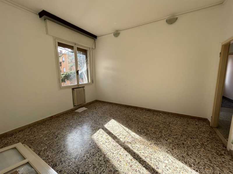 Appartamento in Vendita ad Bologna - 220000 Euro