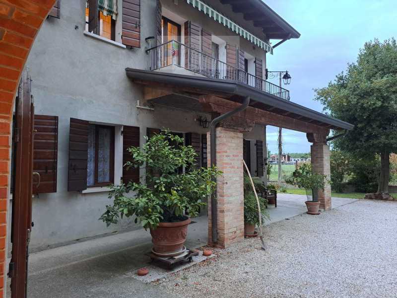 Villa Bifamiliare in Vendita ad Borgoricco - 340000 Euro