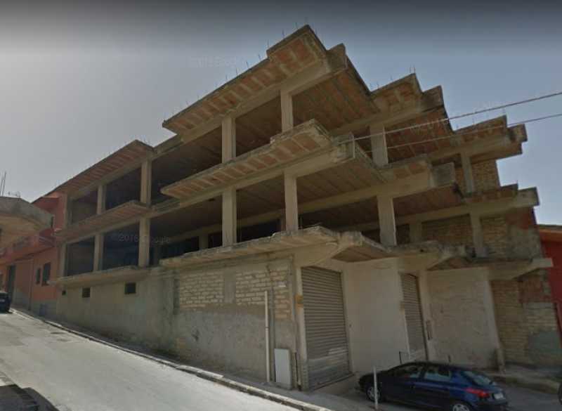 Edificio-Stabile-Palazzo in Affitto ad Licata - 3000 Euro