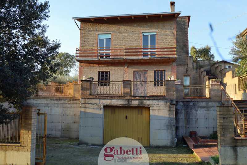 Casa Indipendente in Vendita ad Fratta Todina - 99000 Euro