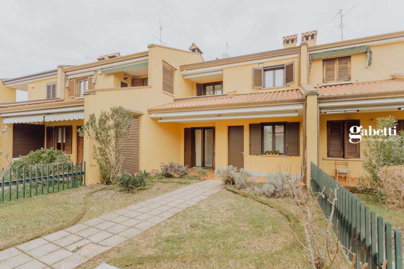 Villa in Vendita ad Paderno D`adda - 325000 Euro