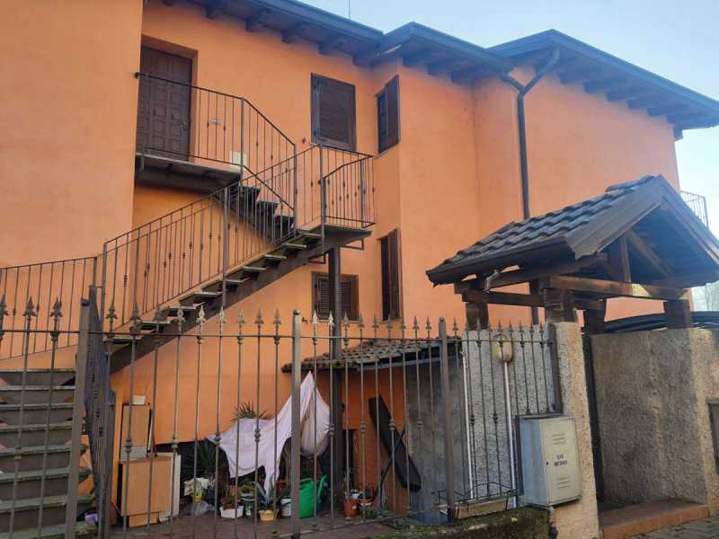 Casa Indipendente in Vendita ad Parona - 73000 Euro