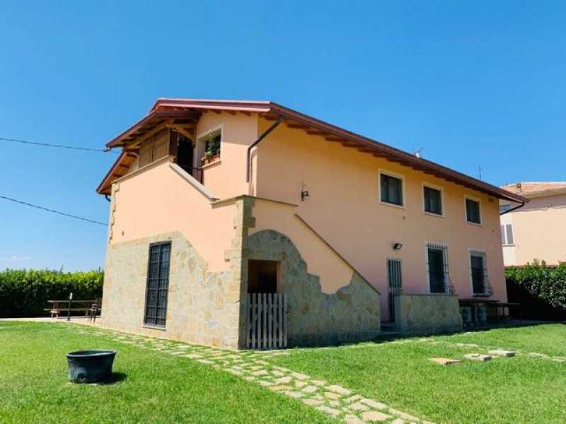 Villa in Vendita ad Assisi - 390000 Euro