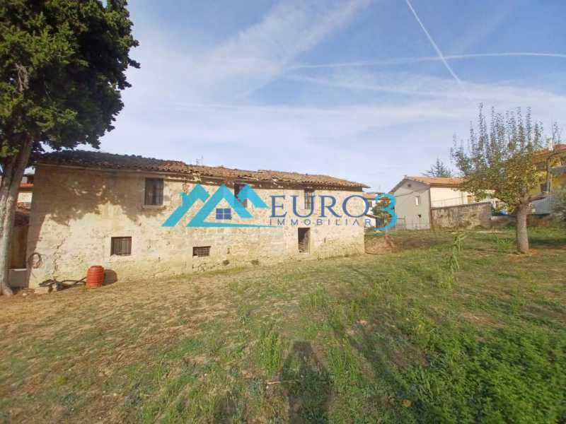 Rustico-Casale-Corte in Vendita ad Ascoli Piceno - 135000 Euro