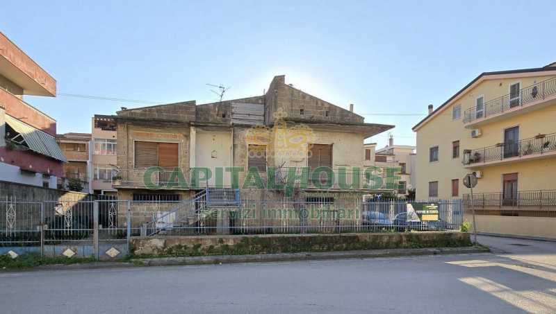 Casa Indipendente in Vendita ad San Nicola la Strada - 230000 Euro