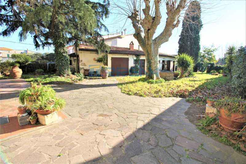 Casa Indipendente in Vendita ad Cascina - 350000 Euro