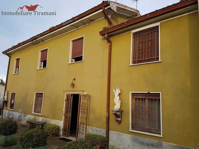 Casa Semi indipendente in Vendita ad Castell`arquato - 95000 Euro